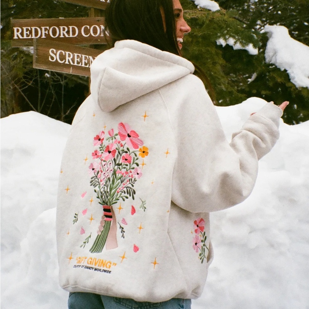 BNWT DANDY WORLDWIDE gift giving hoodie